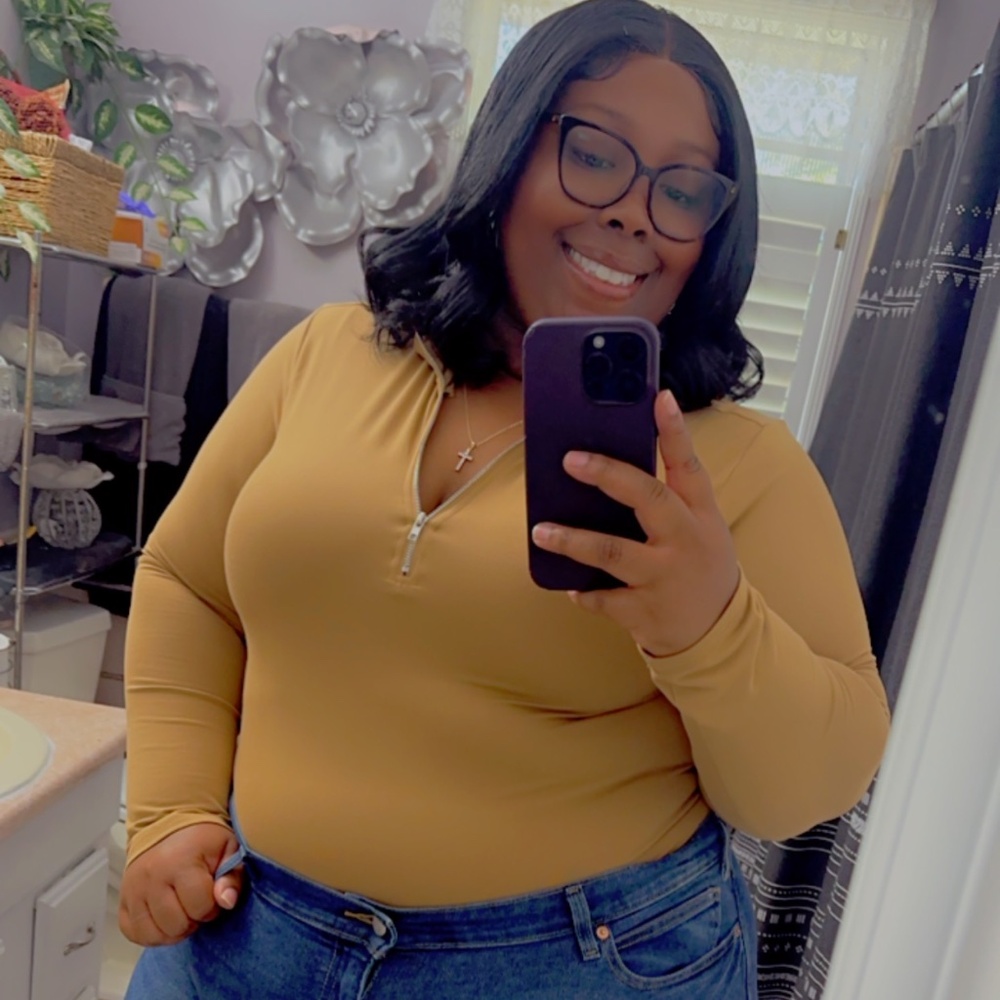 Meet your Posher, Jamesha